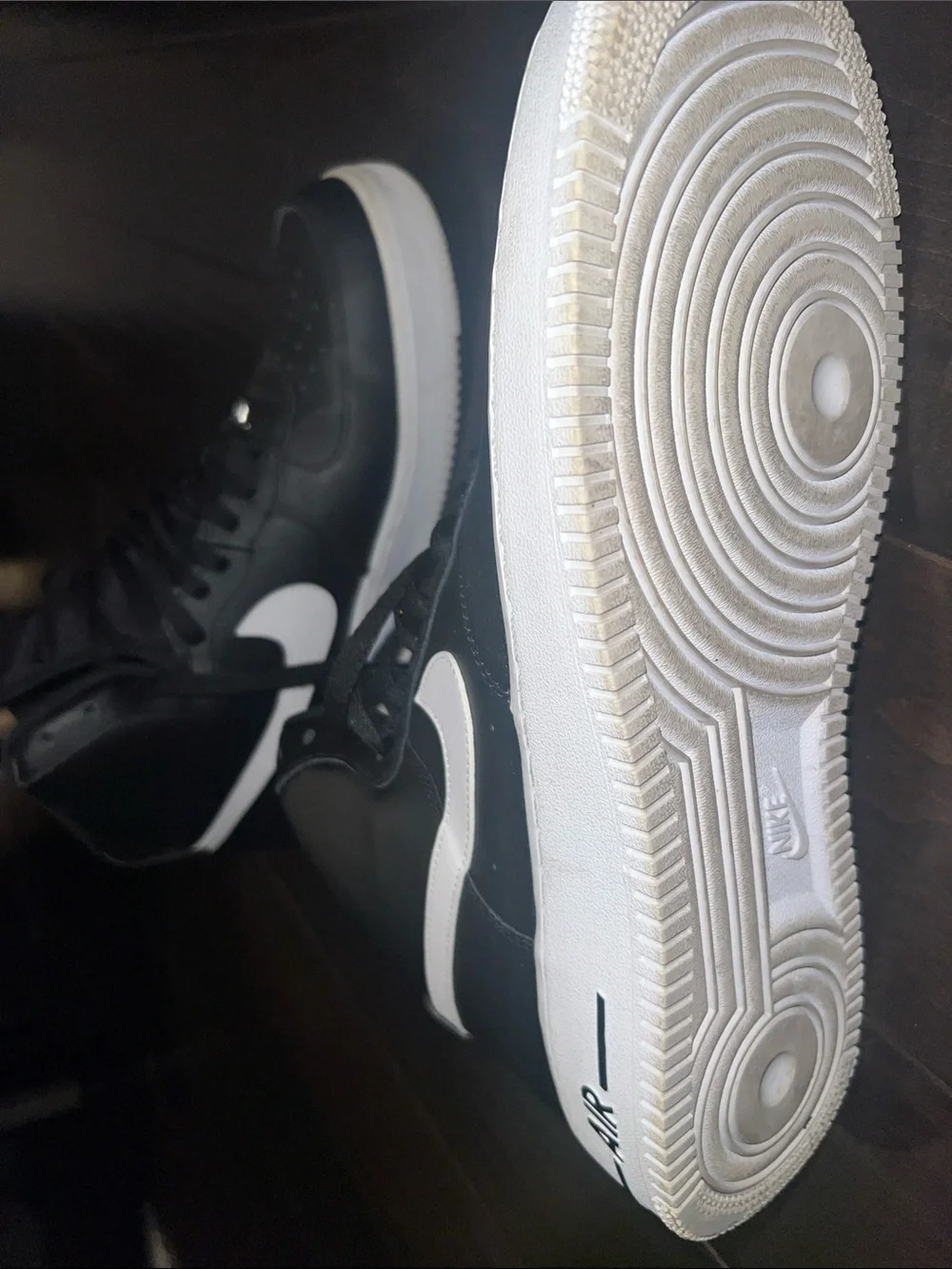 Men’s Nike Air Force 1 High-Top Sneakers in Black and White